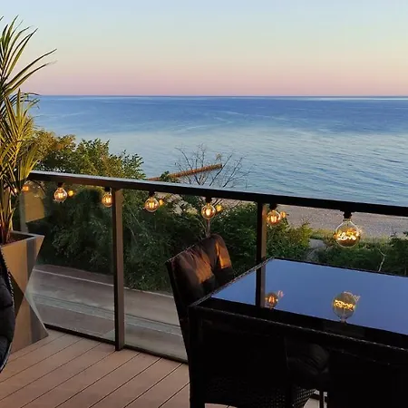 Sea View Moss Vip شقة