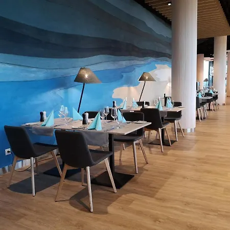 Sea View Moss Vip شقة كولوبرزيغ